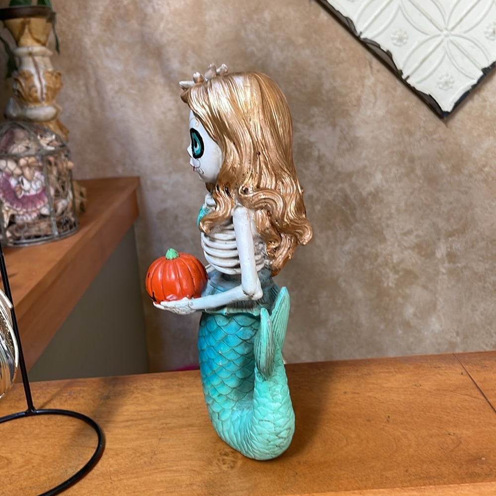 Dia de Los Muertos Day of the Dead Skeleton Mermaid Jack O Lantern Figurine - Picture 2 of 12